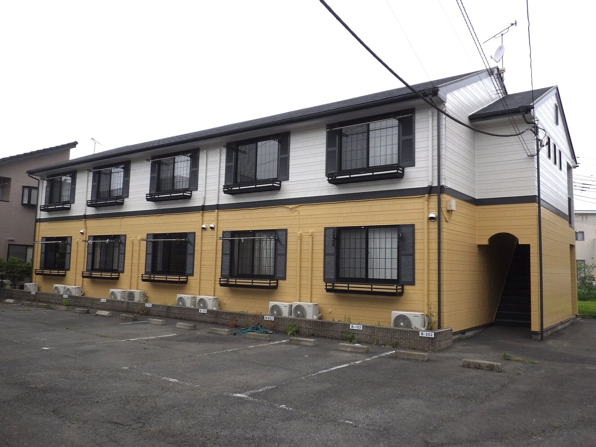 アパートの屋根、外壁塗装工事