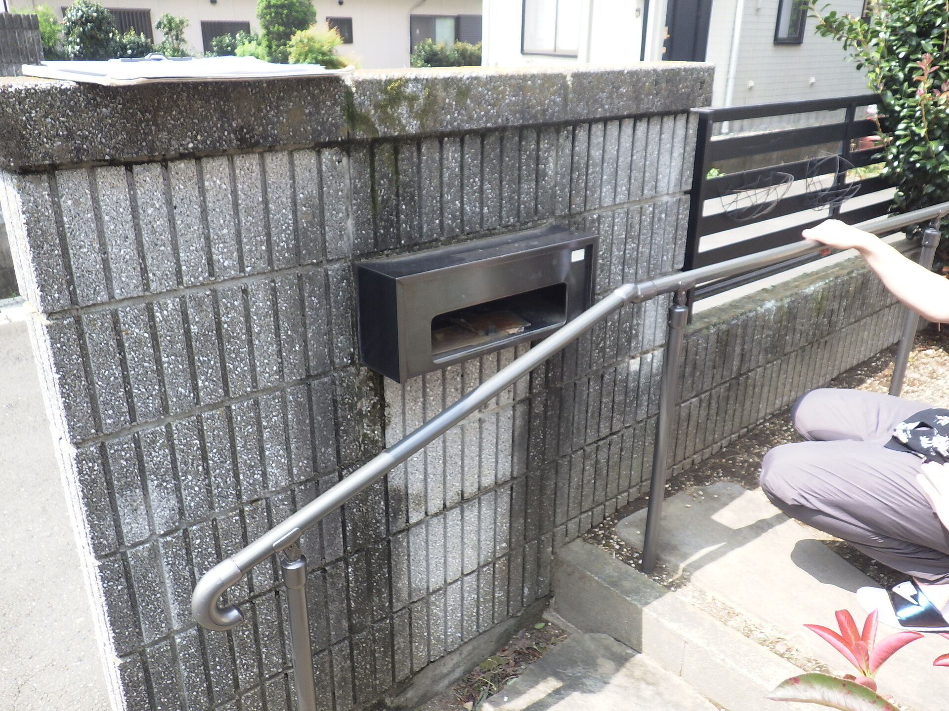 前橋市でビルトインポスト交換工事を行いました