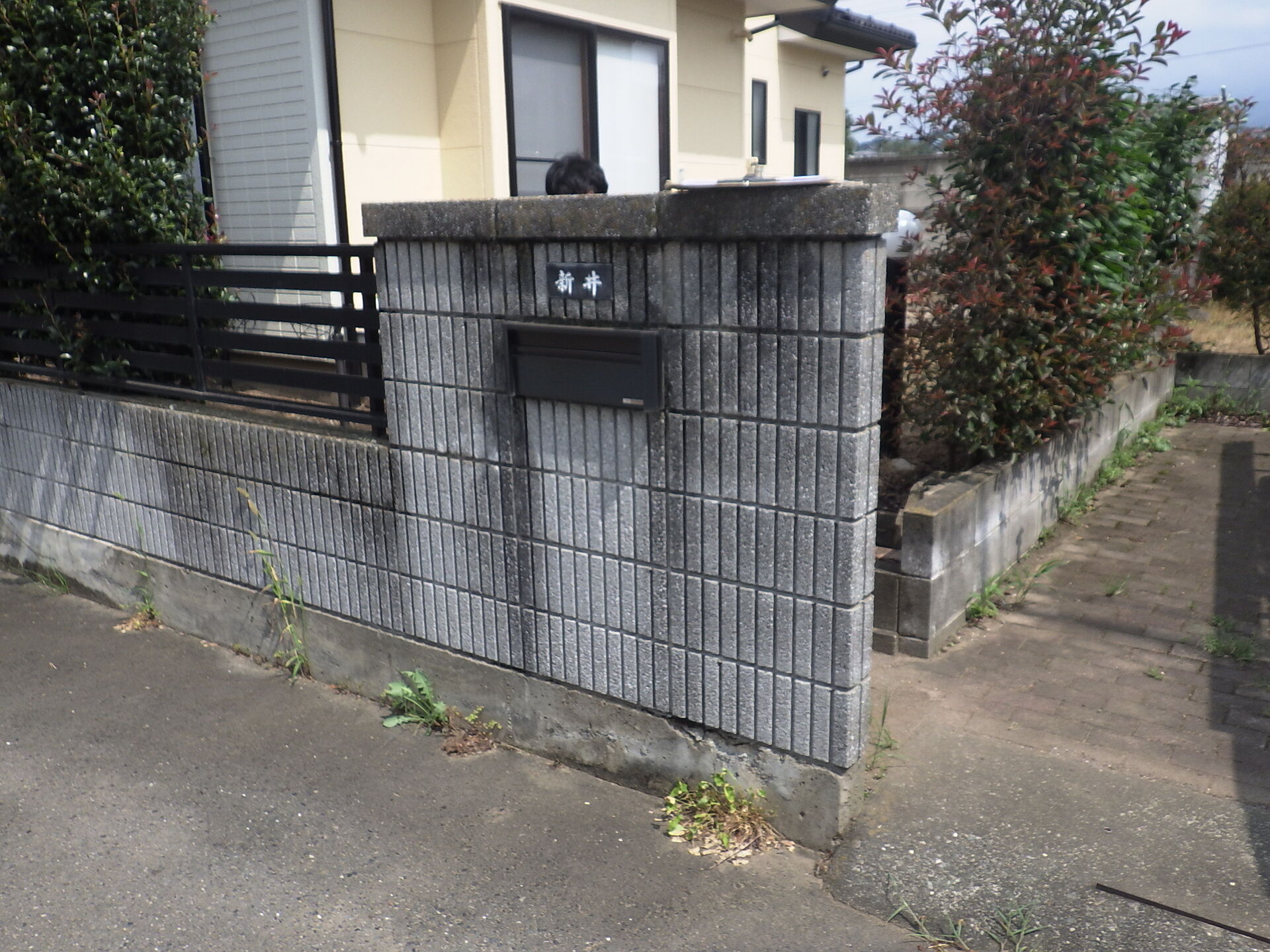 前橋市でビルトインポスト交換工事を行いました